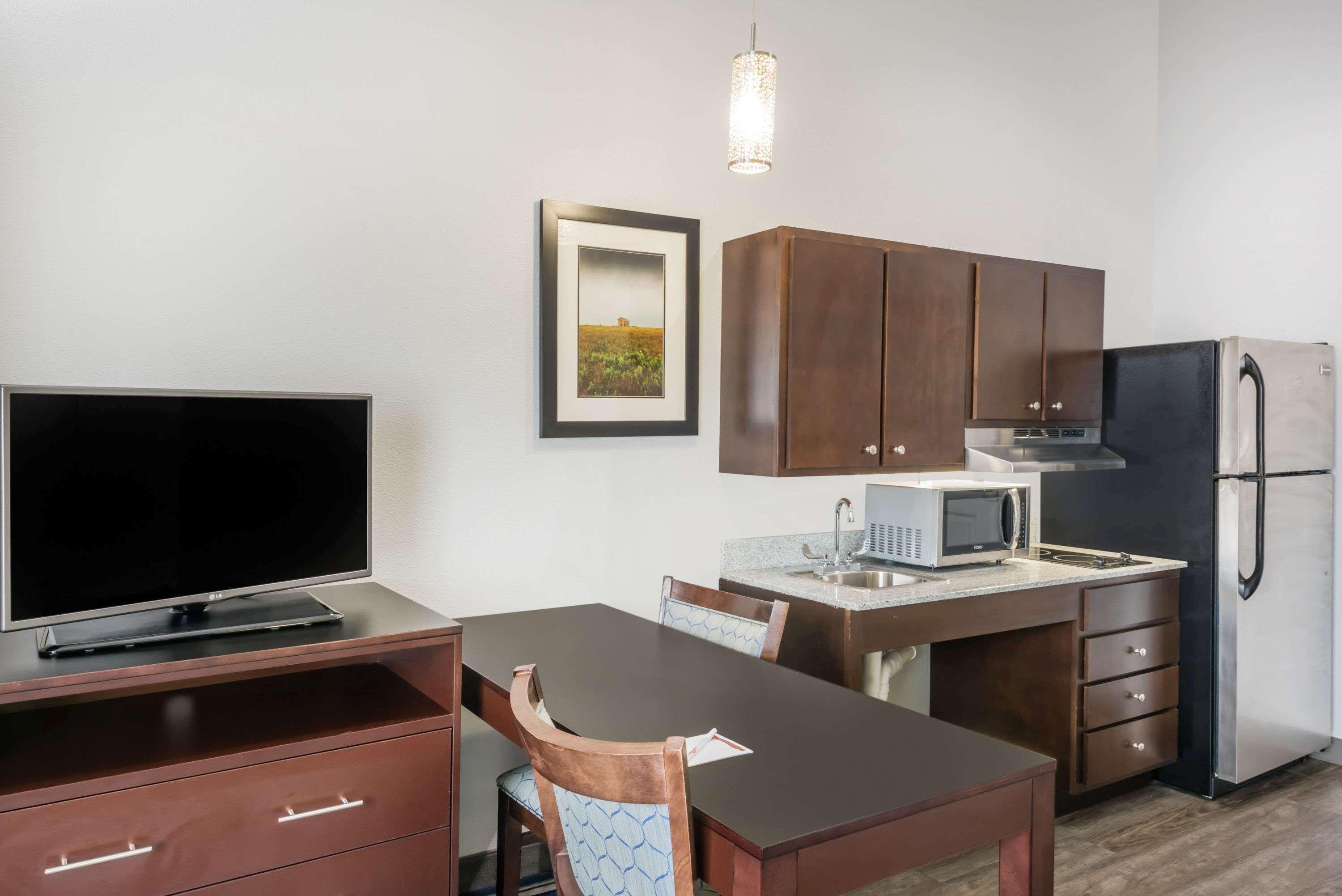 Hawthorn Extended Stay By Wyndham Midland Ngoại thất bức ảnh