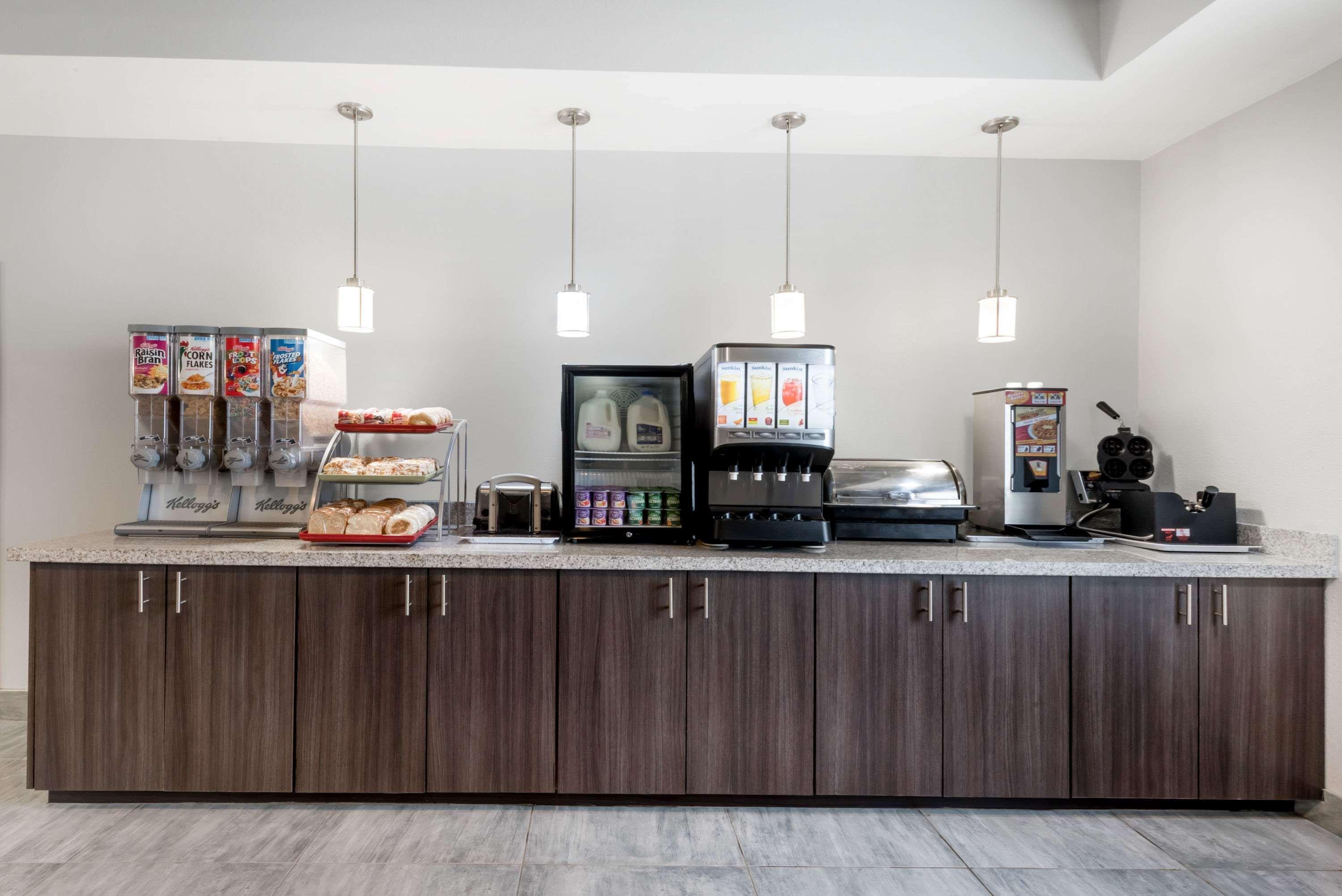 Hawthorn Extended Stay By Wyndham Midland Ngoại thất bức ảnh