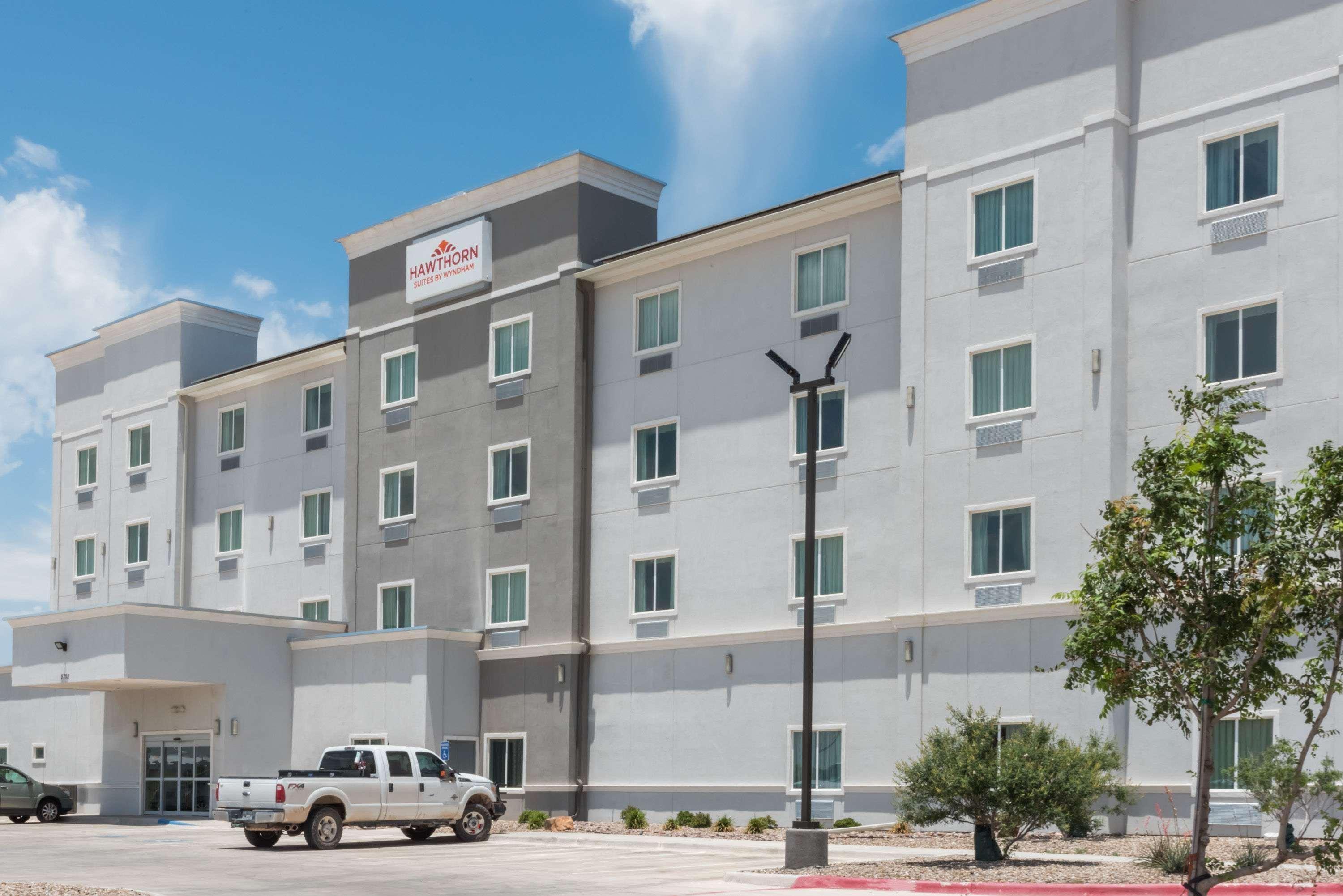 Hawthorn Extended Stay By Wyndham Midland Ngoại thất bức ảnh